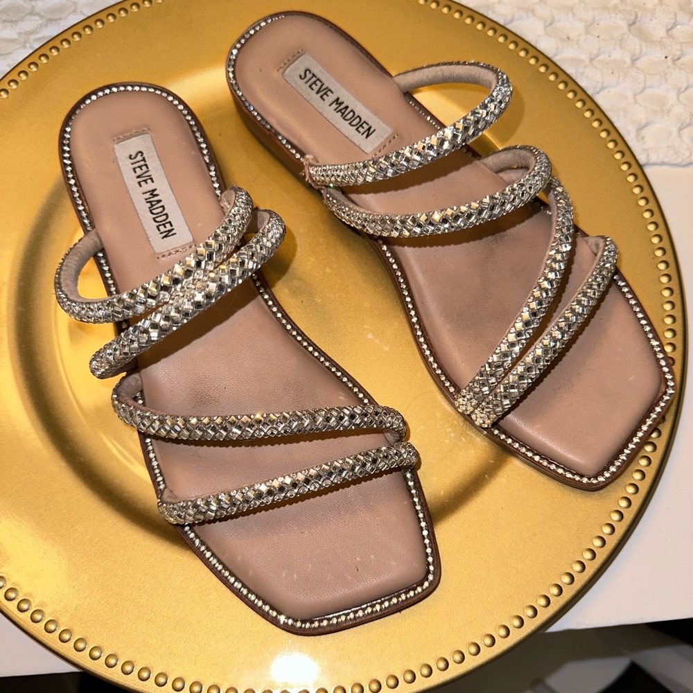 Steve Madden Sandals. Size 6